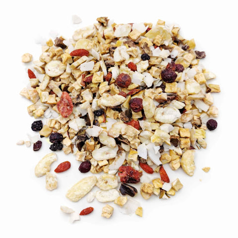 Mix di frutta disidratata: una miscela colorata e aromatica di frutta essiccata, ideale per un'alimentazione sana.