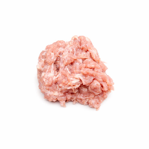 Pappa di bufalo per gatti, carne di bufalo fresca e altamente digeribile per un pasto bilanciato.