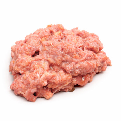 Pappa di pollo: carne di pollo fresca e macinata, ideale per alimenti per gatti, nutriente e di alta qualità.