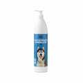 Olio di fegato di merluzzo in bottiglia, ideale per il benessere dei cani, con un husky in etichetta.