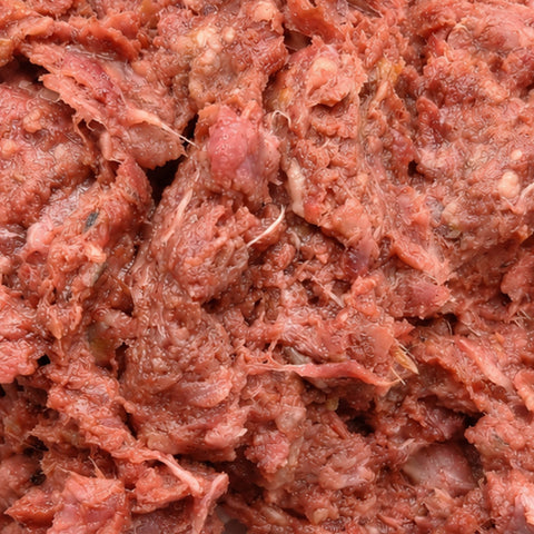 Dettaglio della pappa di quaglia cruda per gatti