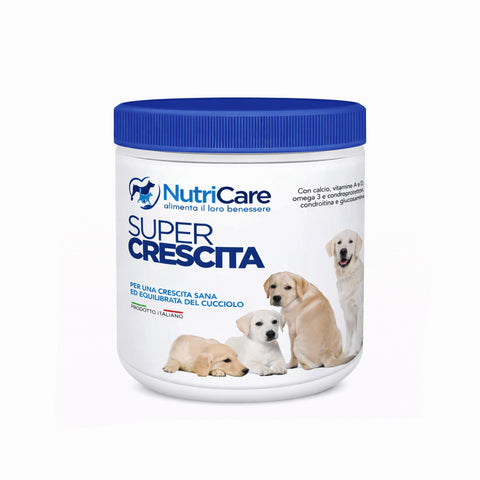 Contenitore di Super crescita per cuccioli con logo NutriCare, alimento complementare in polvere.